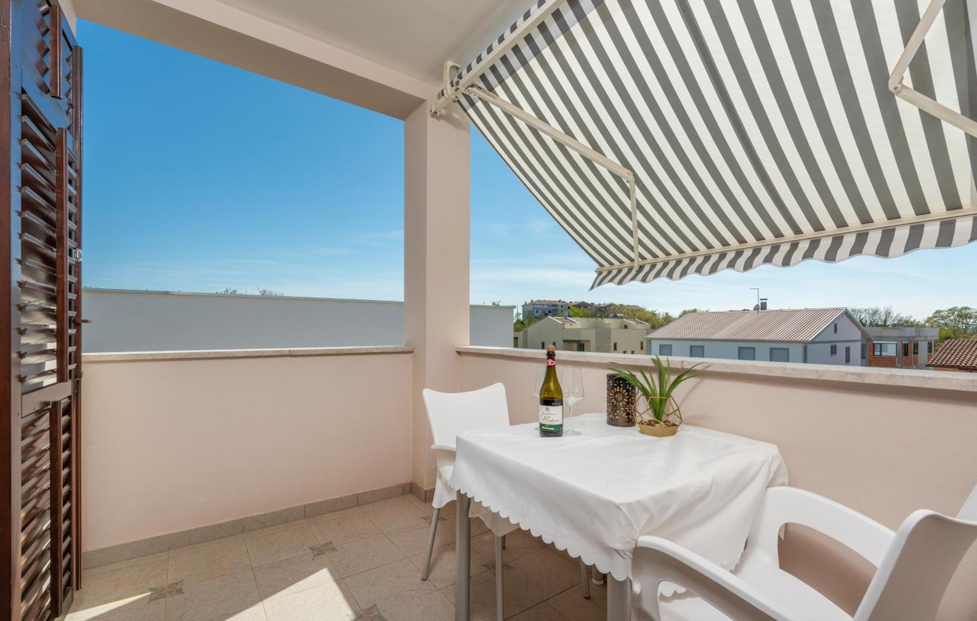 Apartments Viktor Poreč Extérieur photo